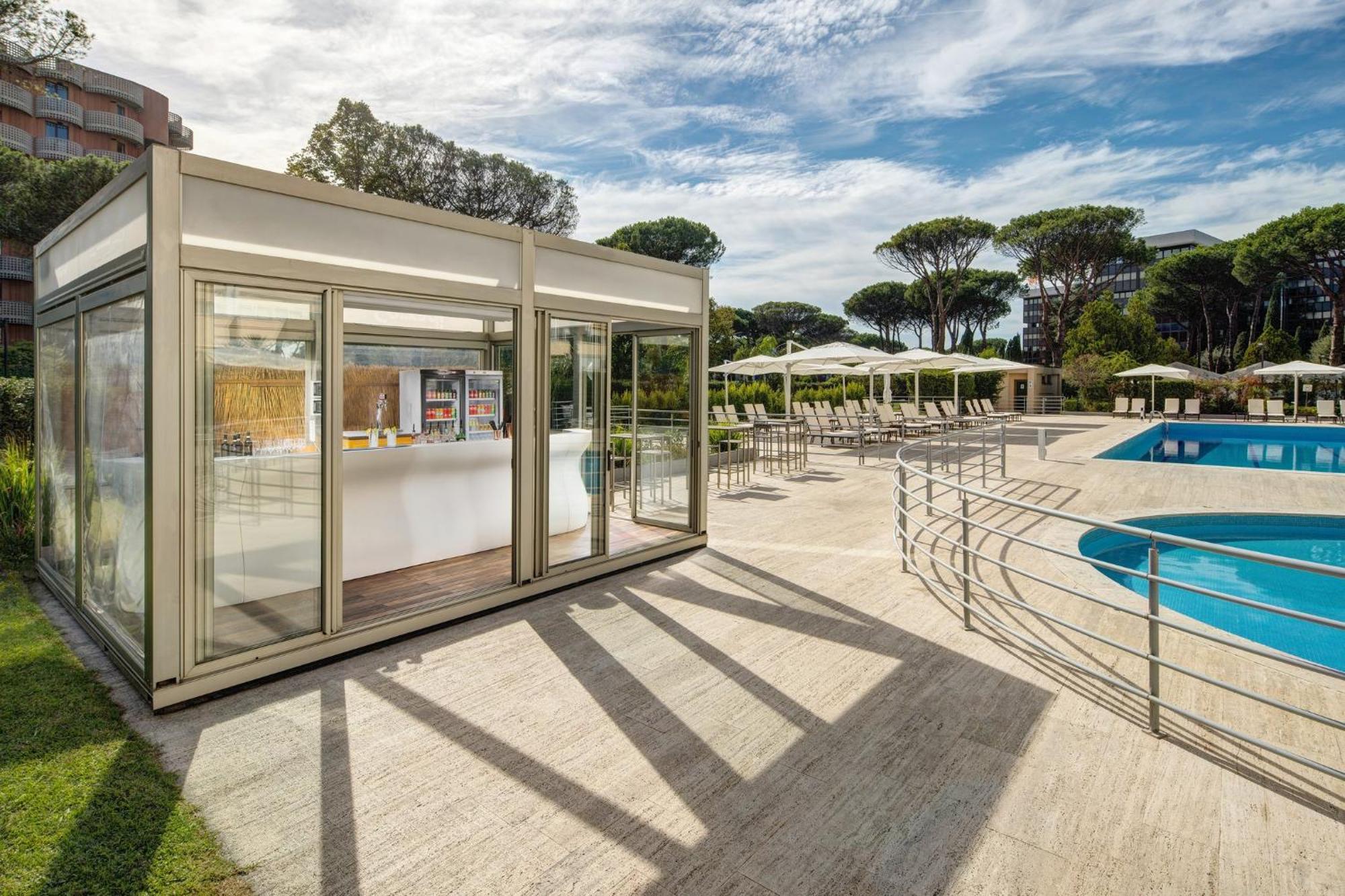Holiday Inn Rome - Eur Parco Dei Medici By Ihg Eksteriør bilde