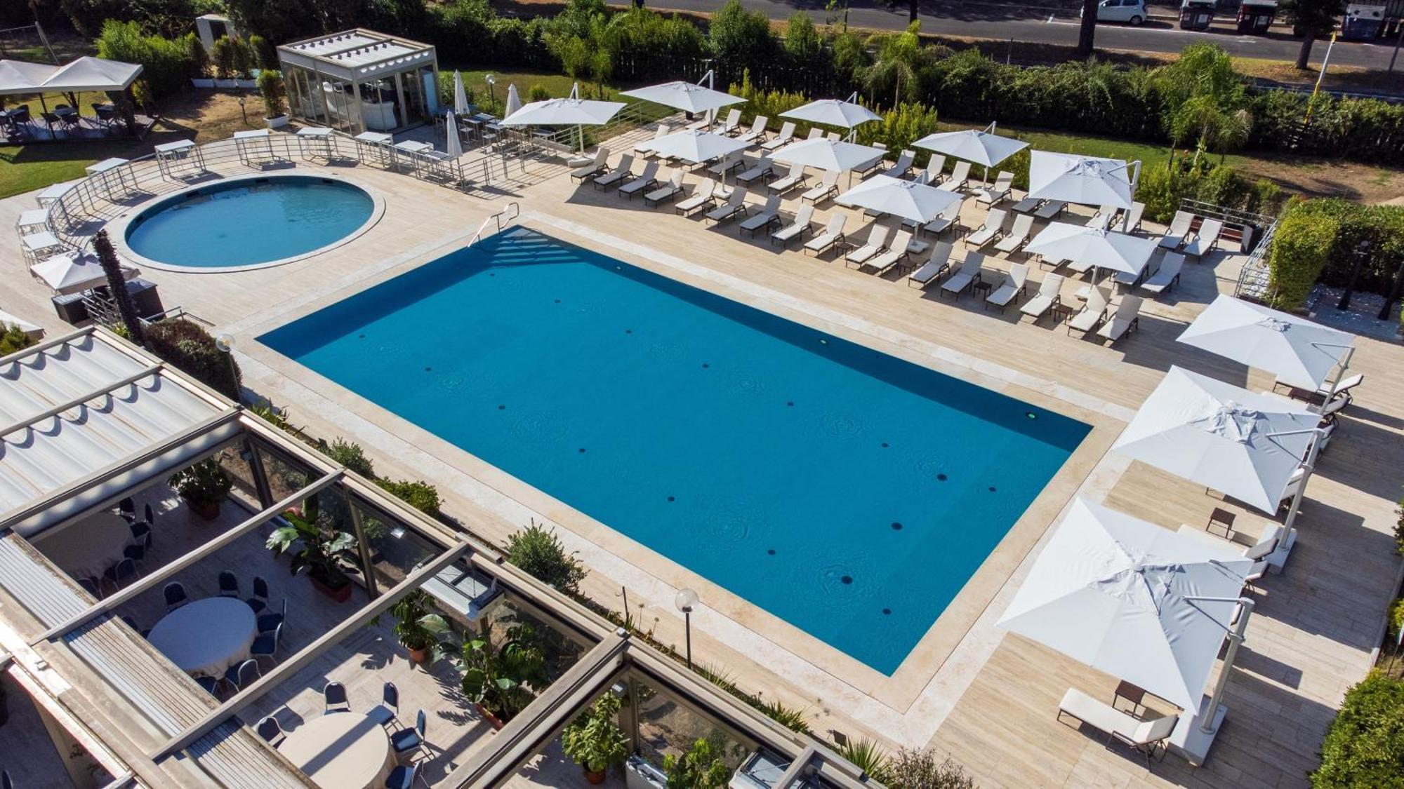 Holiday Inn Rome - Eur Parco Dei Medici By Ihg Eksteriør bilde